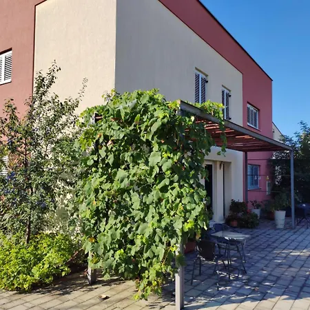 A-mol Apartment